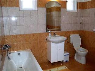 Aparthotel Julia 3*