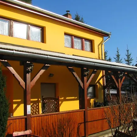 Apartmanhotel Júlia 3*