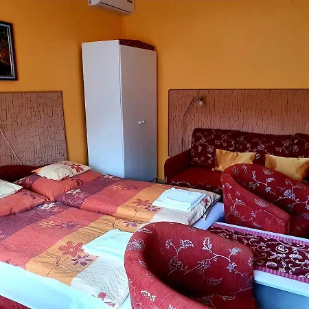 Julia Aparthotel Heviz