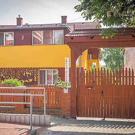 Aparthotel Julia 3*