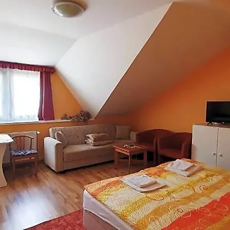 Julia Aparthotel