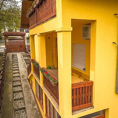 Aparthotel Julia 3*