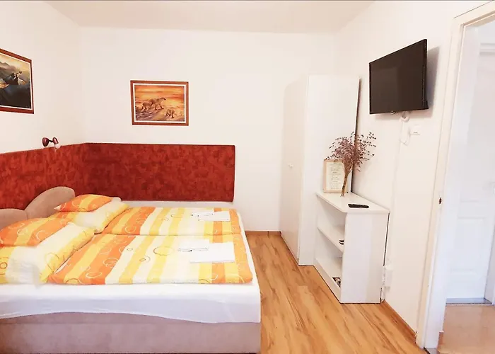 Julia Aparthotel 3*